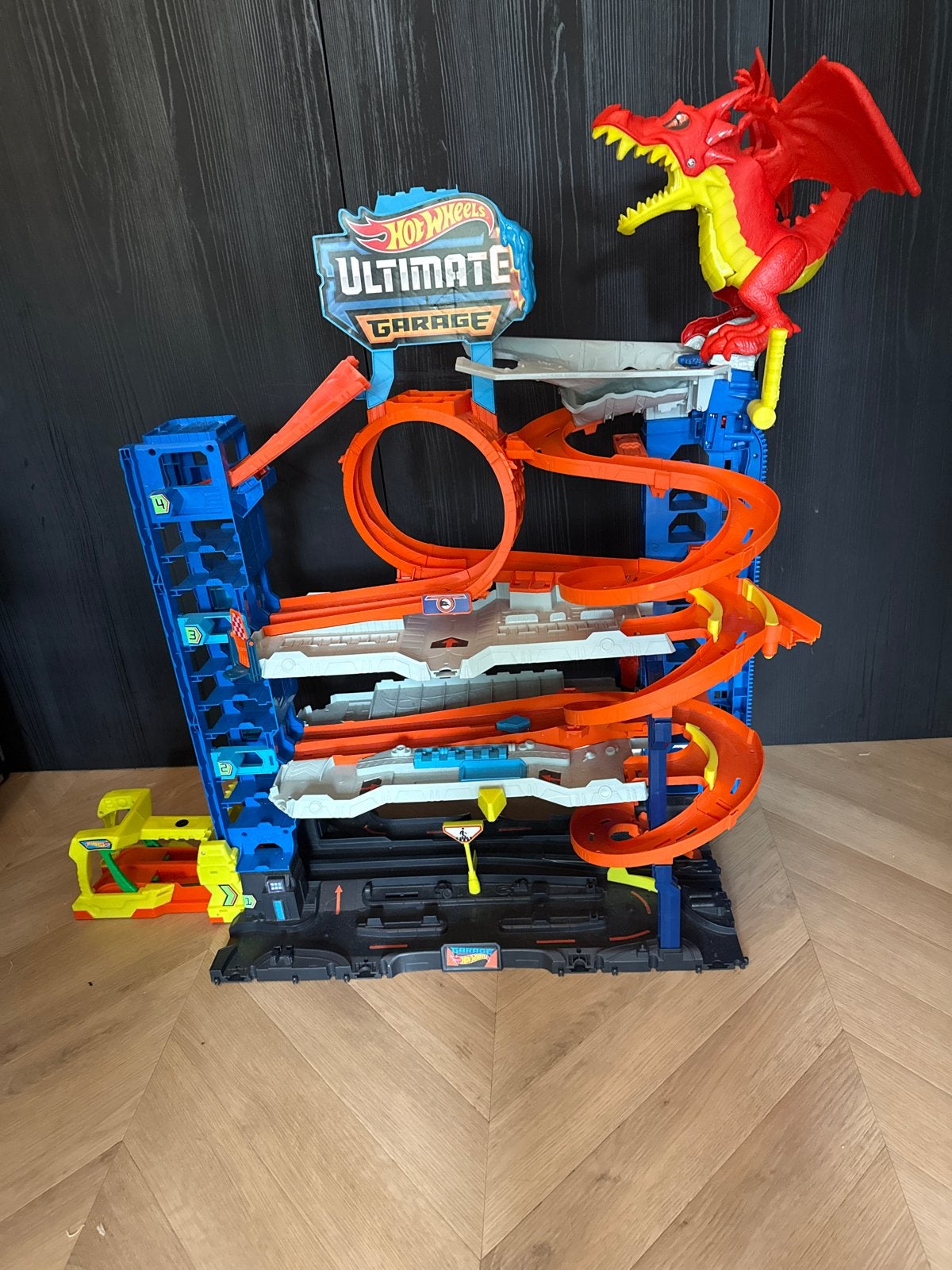 Hot Wheels Ultimate Garage met draak, Ophalen, Met looping, Racebaan, Gebruikt