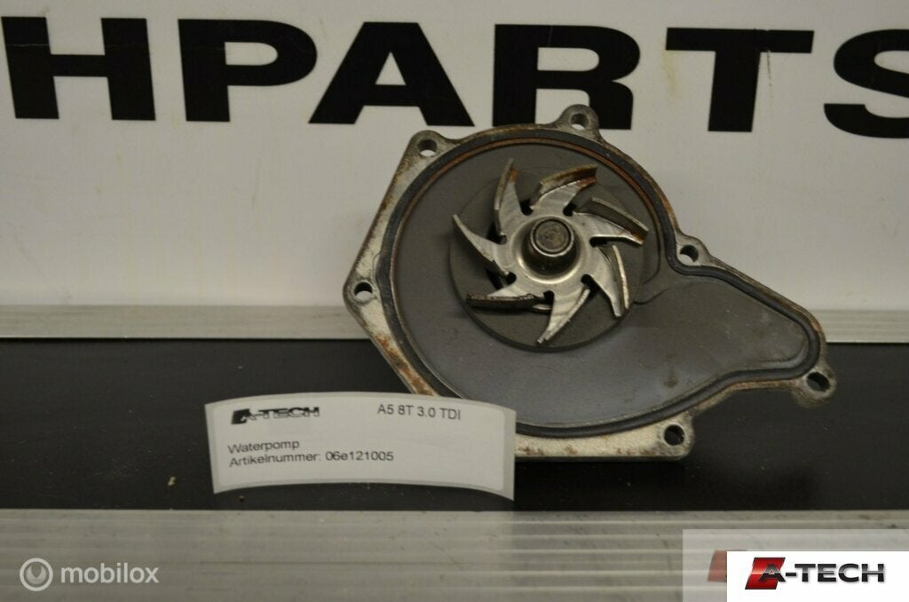Waterpomp Audi A5 Coupé B8 3.0 TDI quattro  06e121005, Audi, Gebruikt, Audi, Ophalen of Verzenden