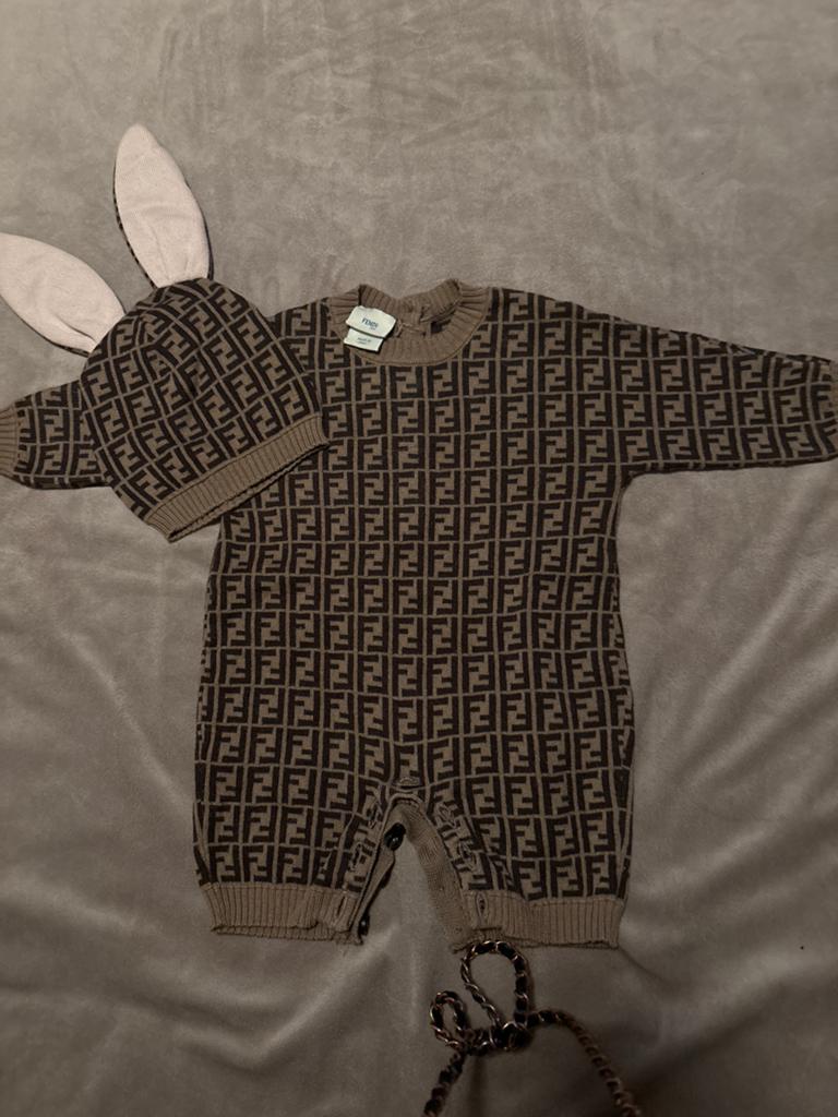 Fendi Baby pakje met Konijnenmuts - Zo goed als nieuw, Ophalen of Verzenden, Zo goed als nieuw, Jongetje of Meisje