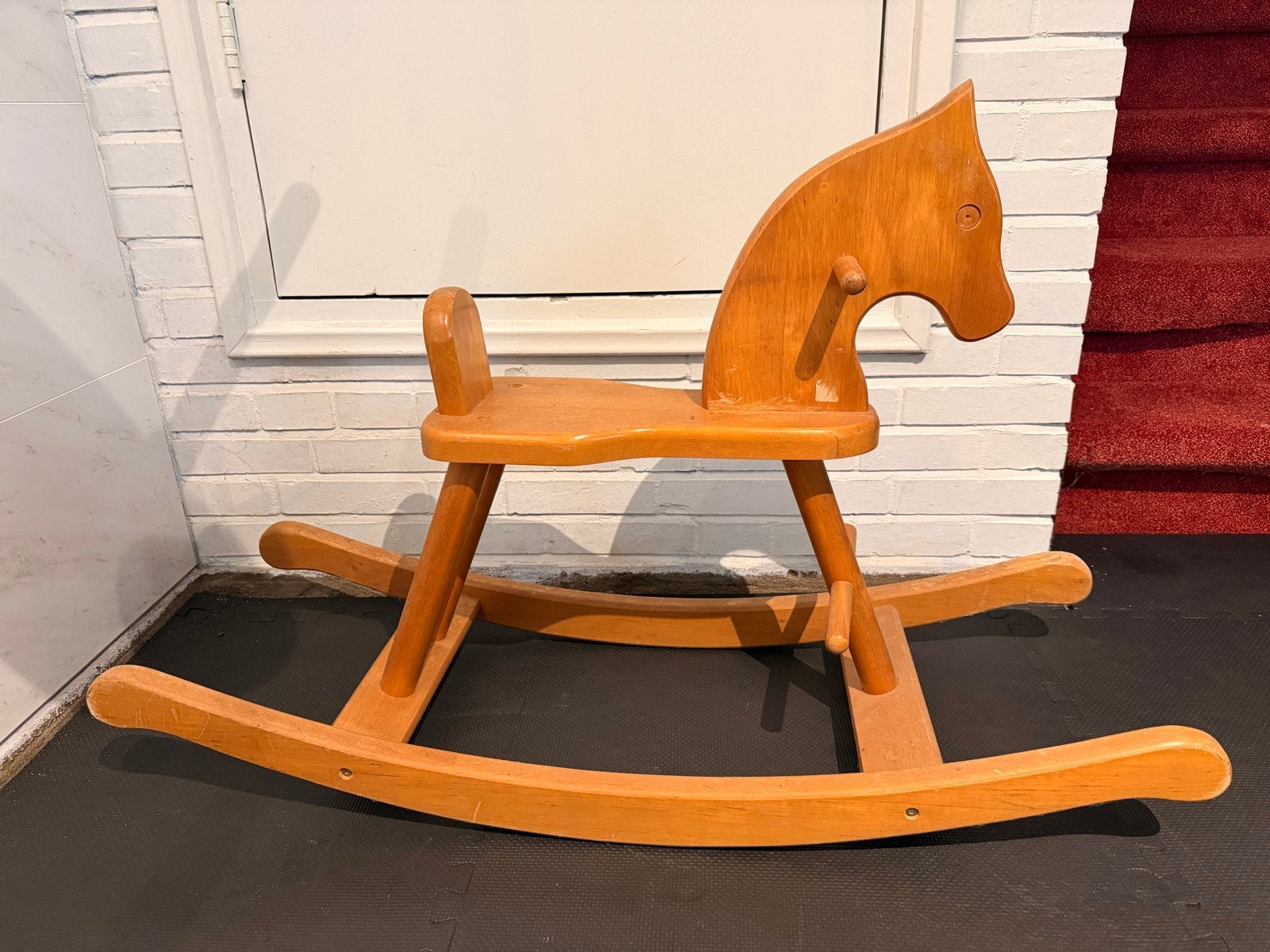 Origineel houten hobbelpaard - Degelijk en veilig, Ophalen, Gebruikt