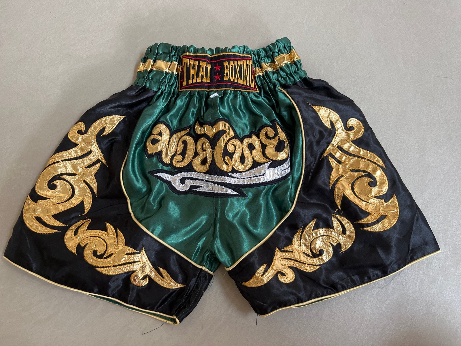 Nieuw Thai boksbroekje maat S (kindermaat 128/134), Overige, Nieuw, Ophalen of Verzenden, Vechtsportkleding