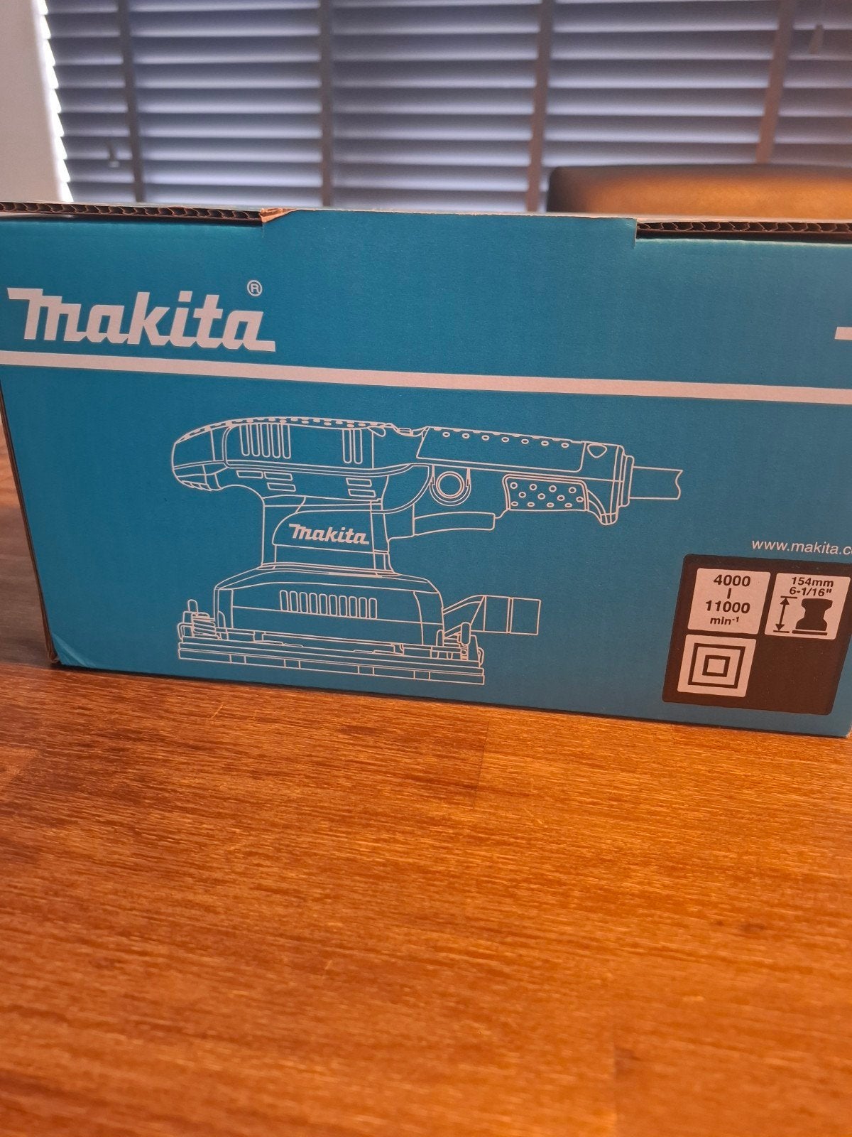 Makita Vlakschuurmachine BO3711 - Nieuw in doos, Doe-het-zelf en Verbouw, Gereedschap | Schuurmachines, Ophalen of Verzenden, Nieuw