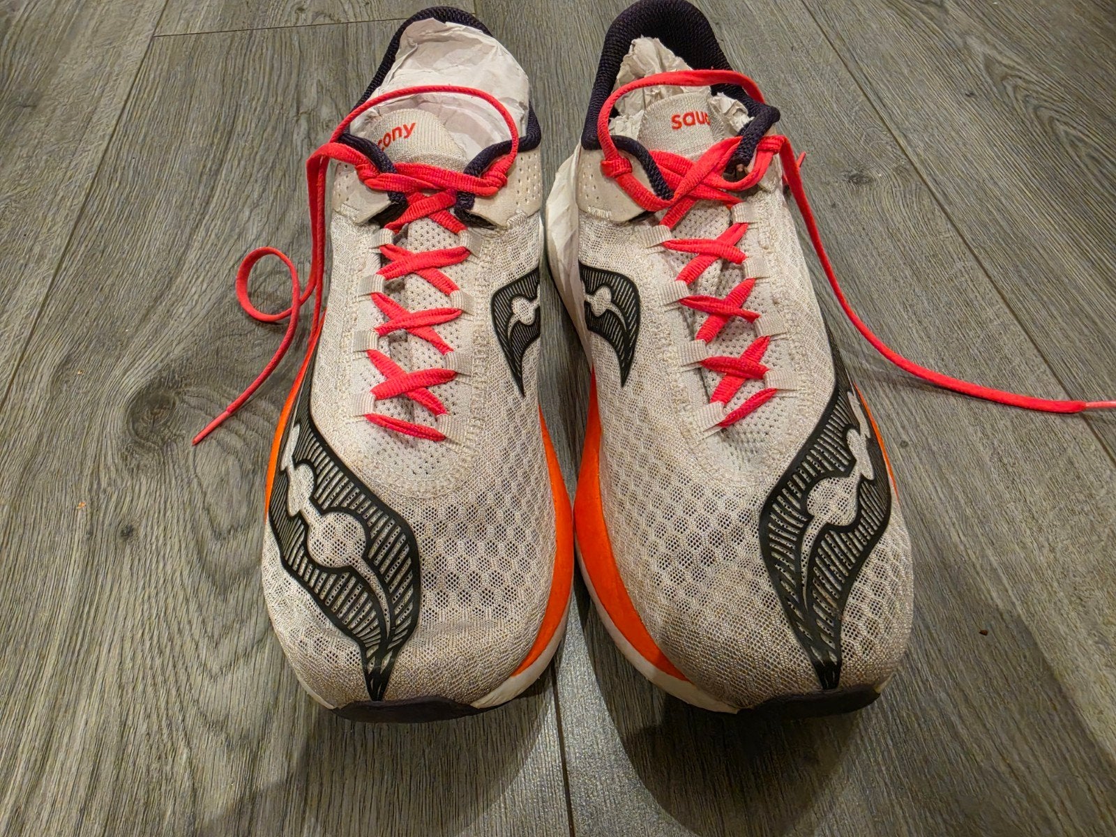 Saucony Endorphin Speed Pro 4 - Carbon hardloopschoenen, Sport en Fitness, Hardloopschoenen, Zo goed als nieuw, Hardlopen, Saucony
