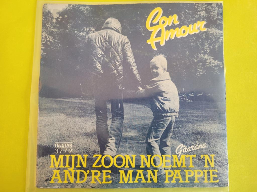 Con Amour - M'n zoon noemt een andere man pappie., Ophalen, Zo goed als nieuw, Overige formaten, Levenslied of Smartlap