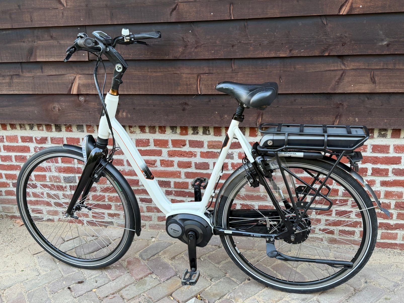 Foto 14 van Als nieuwe Sparta MNB elektrische fiets bosch middenmoter