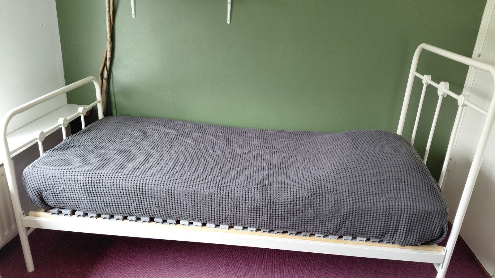 Eenpersoonsbed Lief! wit metaal met lattenbodem, Huis en Inrichting, Slaapkamer | Bedden, Ophalen, Gebruikt, 90 cm, Eenpersoons