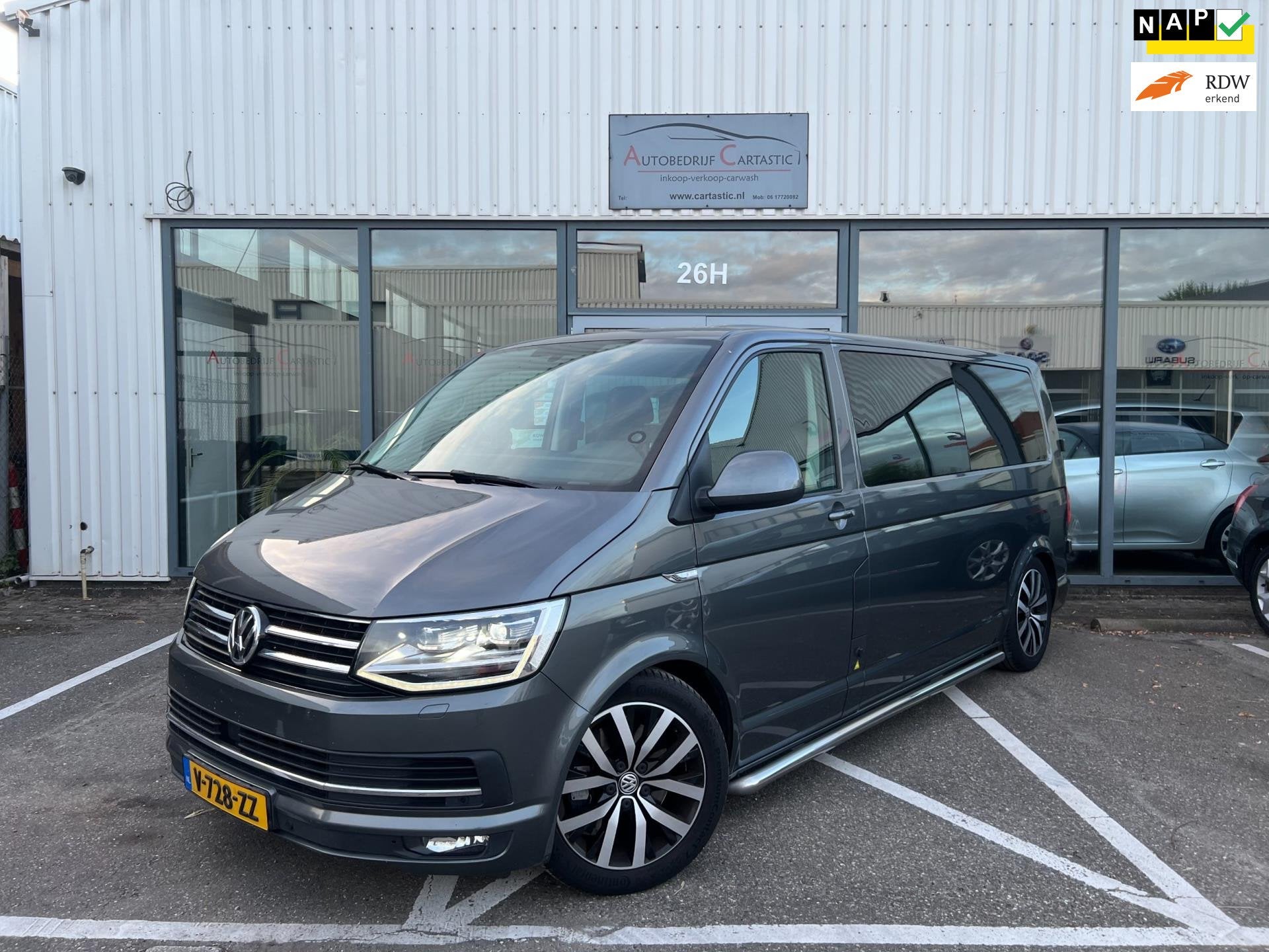 Volkswagen Transporter 2.0 TDI L2H1 DC Highline DSG | ACC |, Gebruikt, Euro 6, 4 cilinders, Volkswagen