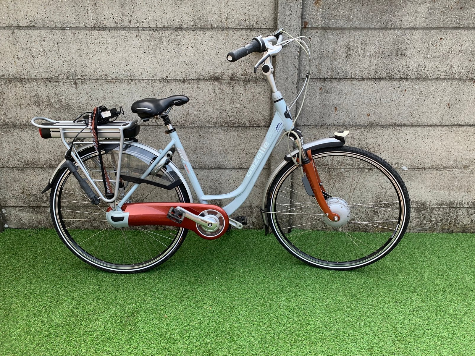 Gazelle elektrische fiets accu platinum km stand is 1700, Ophalen, Zo goed als nieuw, 47 tot 51 cm, 50 km per accu of meer