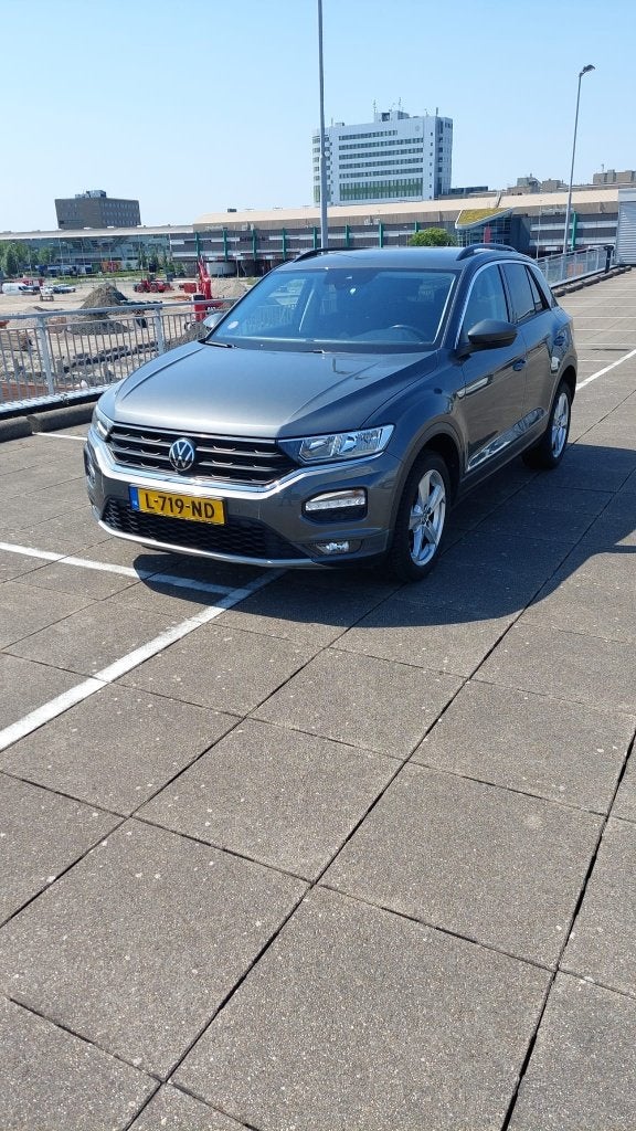 Volkswagen T-Roc 1.0 TSI 110pk 2021 Grijs, Auto's, Voorwielaandrijving, Stof, Euro 6, 1194 kg