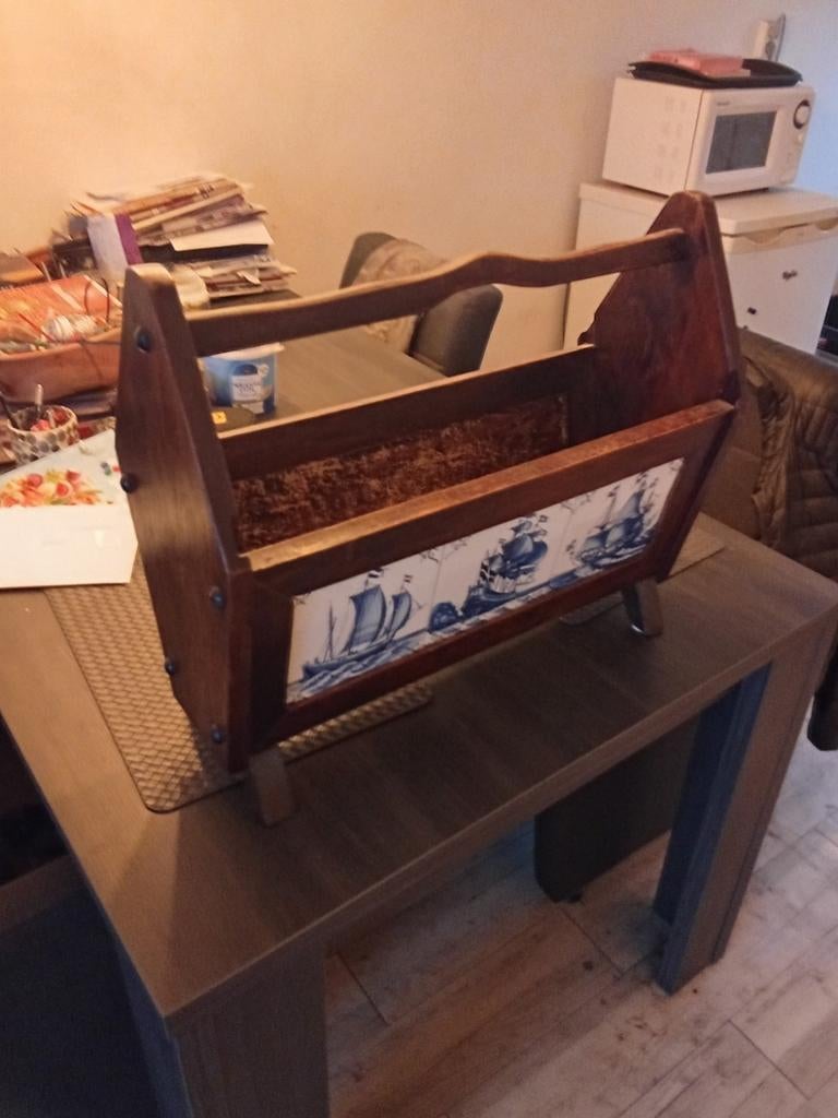 Vintage Tijdschriftenrek met Delfts Blauwe Tegels, Verzenden, Gebruikt