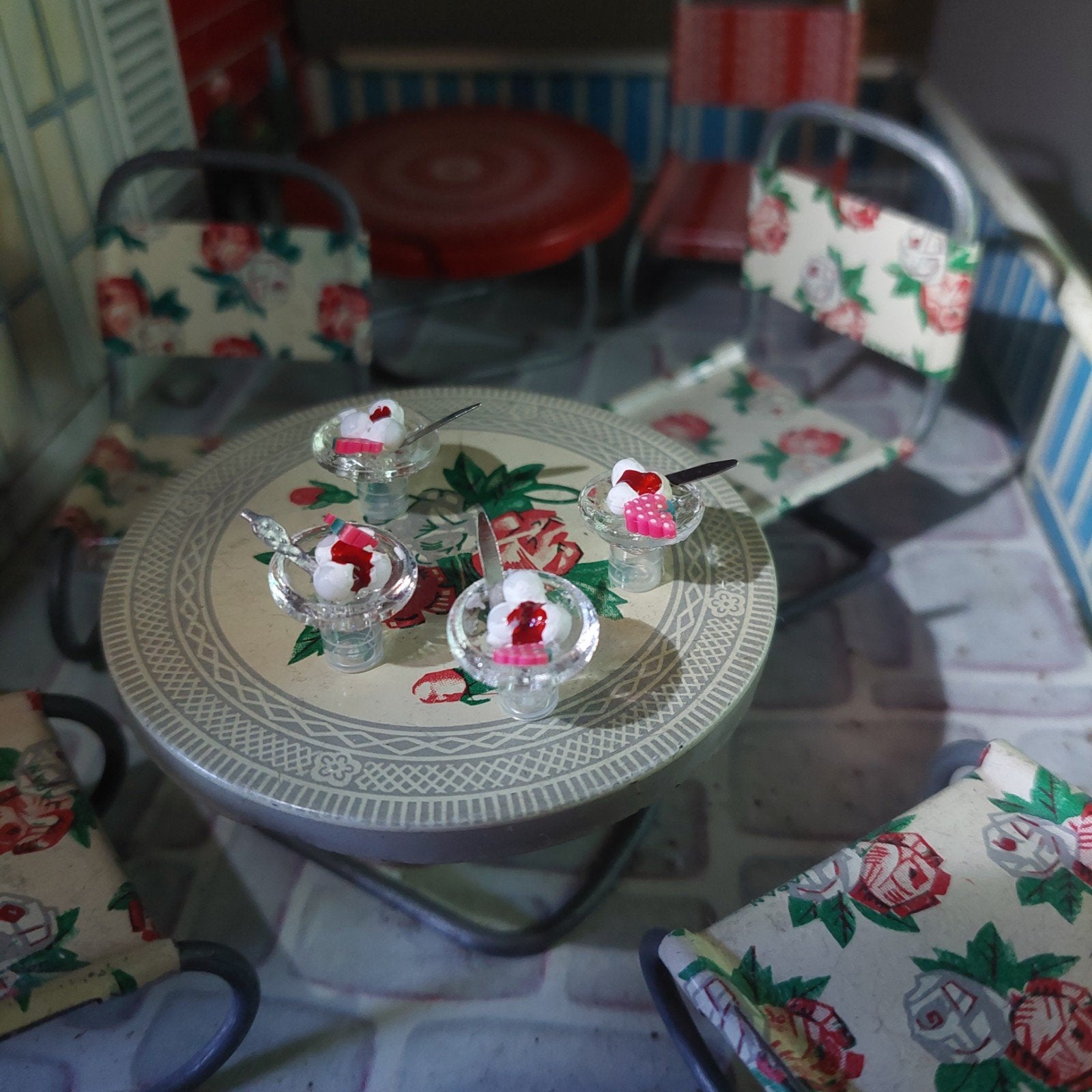 4 ijs cups voor poppenhuis, Ophalen of Verzenden, Nieuw, Poppenhuis