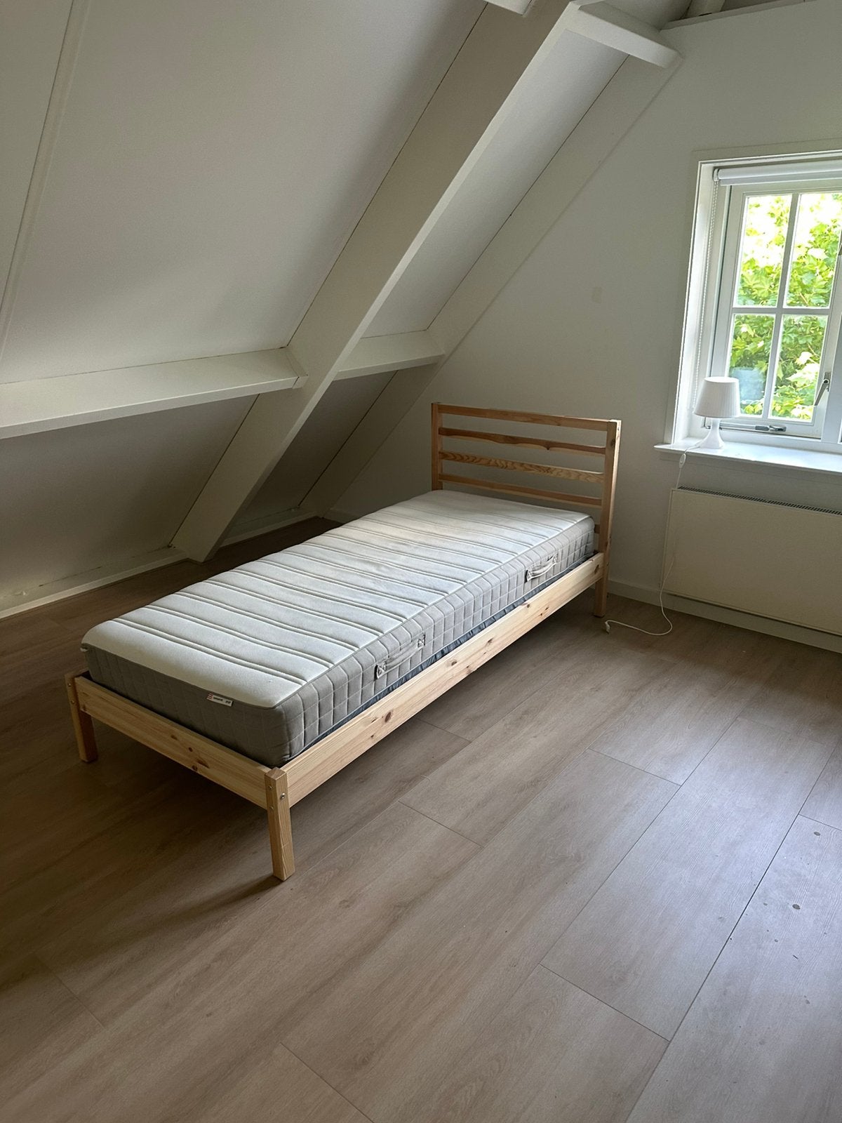 Goed Tarva ikea bed, 1 persoon incl schone goede matras, Ophalen, Zo goed als nieuw, Eenpersoons