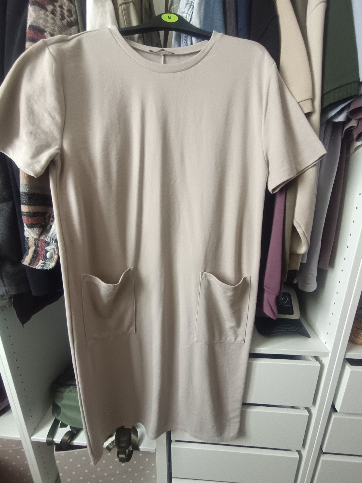 ZARA Beige Jurk Maat M met Zakken, Beige, Ophalen of Verzenden, Zo goed als nieuw, Knielengte