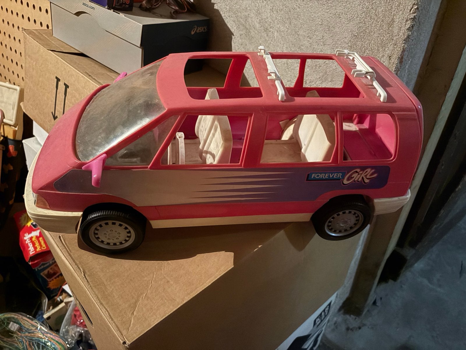 Barbie minivan, Ophalen, Barbie