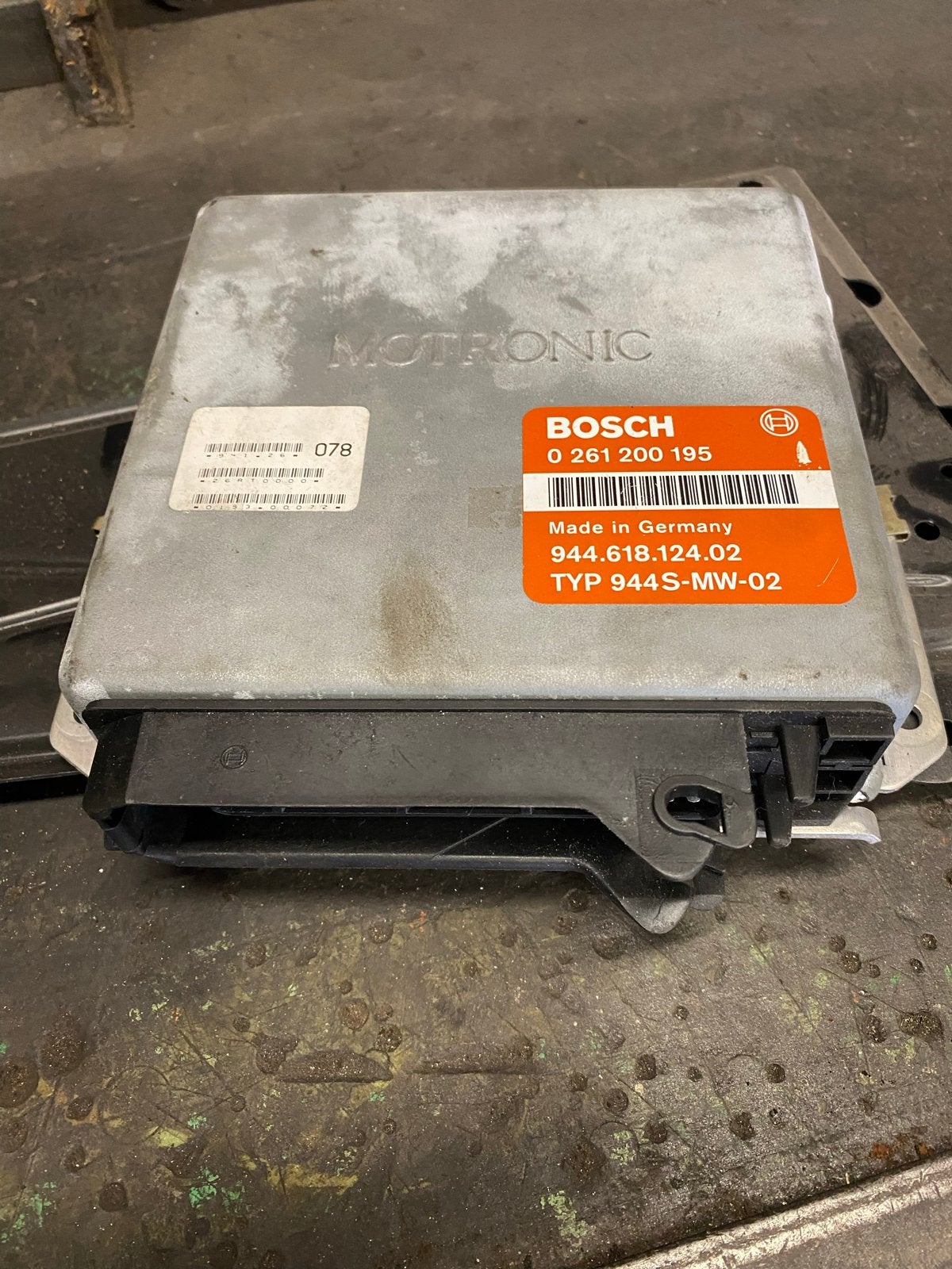 Bosch Motronic ECU Porsche 944S-MW-02 - 0 261 200 195, Ophalen of Verzenden, Gebruikt, Porsche