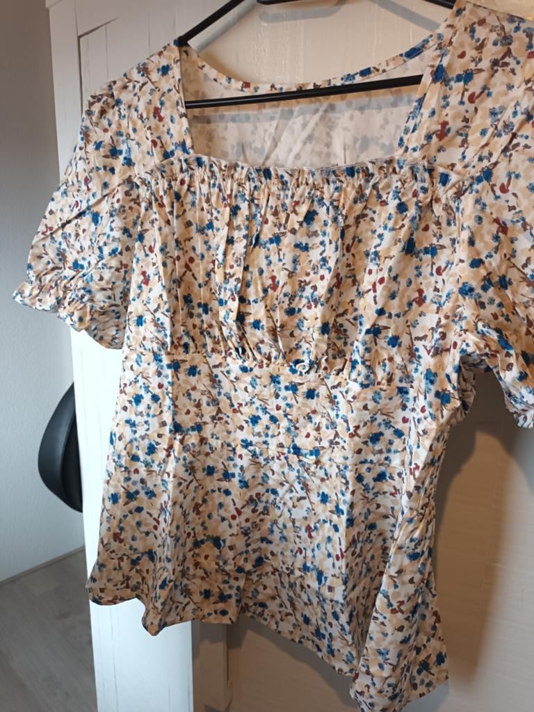 Leuke blouse met bloemenprint, Ophalen of Verzenden, Gedragen, Maat 38/40 (M), Overige kleuren