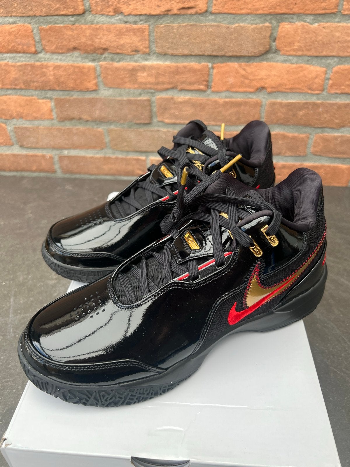 Nike ZM LeBron NXXT Gen AMPD - Zwart/Goud, Kleding | Heren, Zwart, Nieuw, Ophalen of Verzenden, Sneakers of Gympen