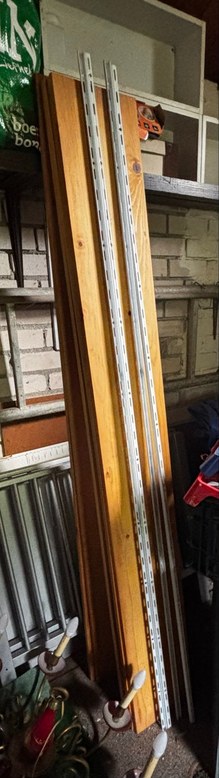 Wandplanken met dragers, tussenschotten en rails, Ophalen, Gebruikt