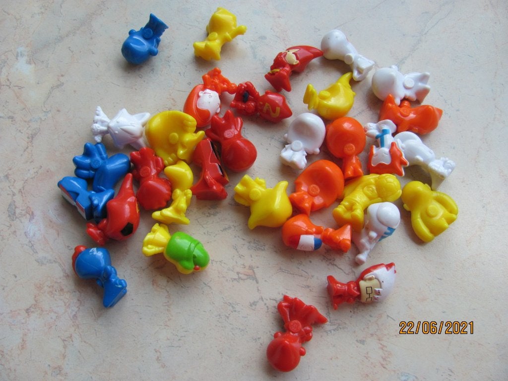 NIEUWSTAAT 16 GOGO's WK 2010 voetbal C1000 Foot Crazy Bones, Verzamelen, C1000, Ophalen of Verzenden