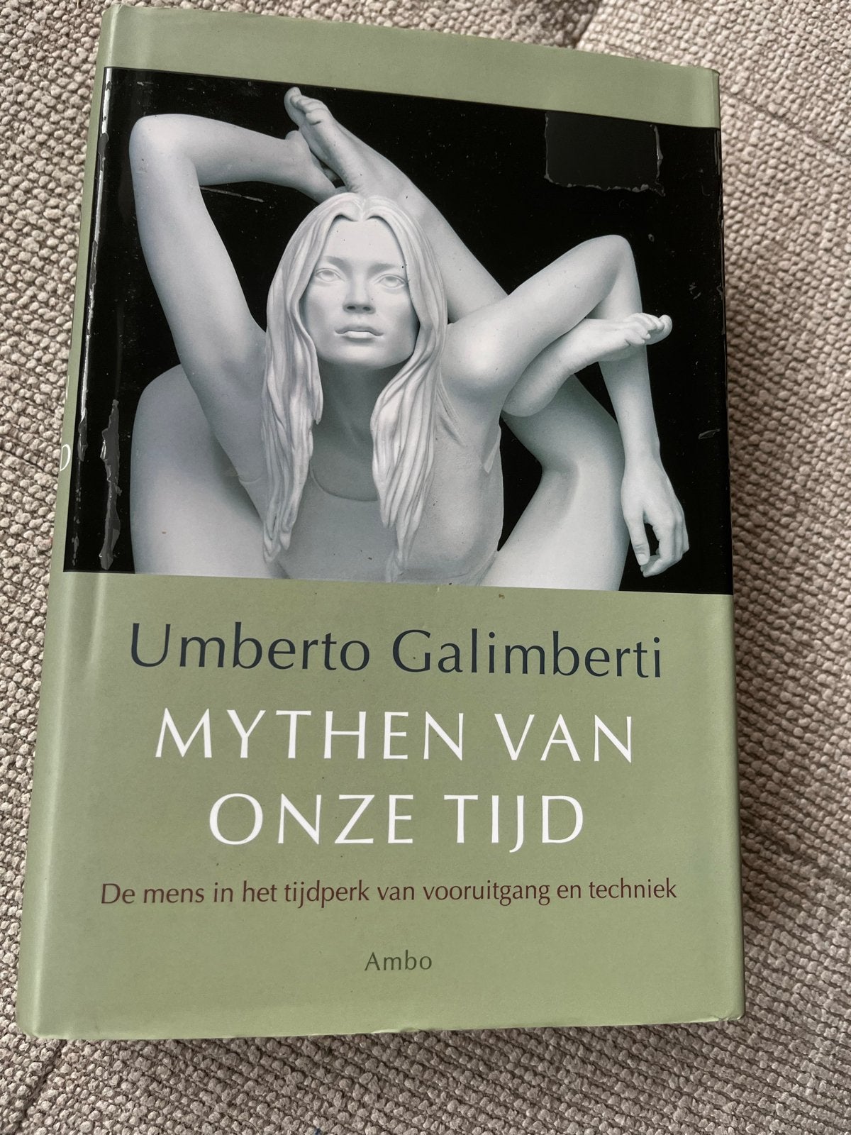 Mythes van onze tijd - Umberto Galimberti, Boeken, Ophalen of Verzenden, Zo goed als nieuw