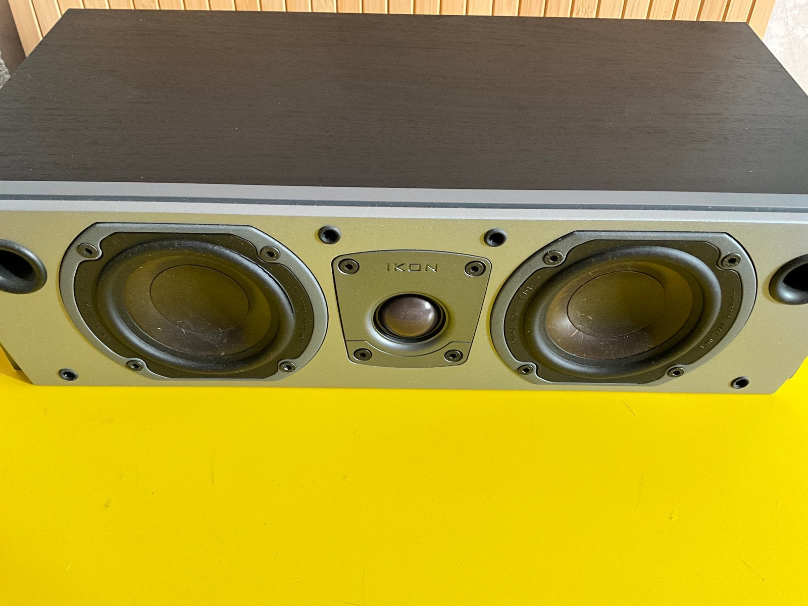 Dali Ikon 1 Vokal center speaker zwart, 120 tot 150 watt, Ophalen of Verzenden, Zo goed als nieuw, Center speaker