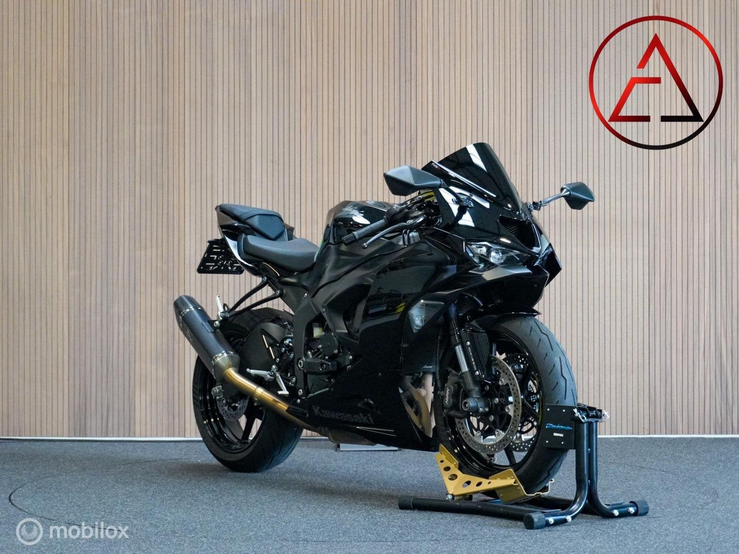 Kawasaki ZX-6R 2025 Zwart | Arrow + decat | 7.862 km, Motoren, Motoren | Kawasaki, 636 cc, Kawasaki, Christiaan huygensweg 32D