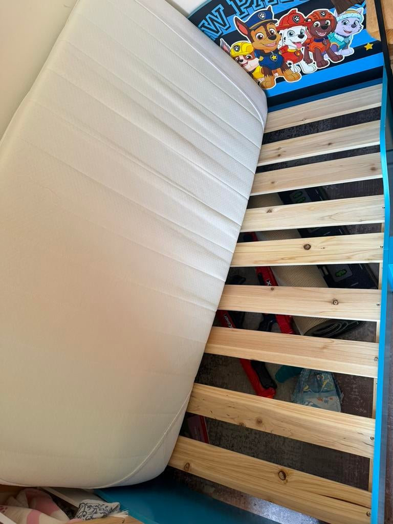 Kinder bed met matras, 70 tot 85 cm, Ophalen of Verzenden, Zo goed als nieuw, Matras