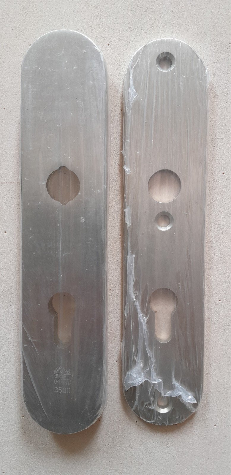 2 sets Veiligheidsbeslag PC72 SKG** Rondschild Aluminium, Ophalen of Verzenden, Nieuw, Overige materialen, Klink of Kruk