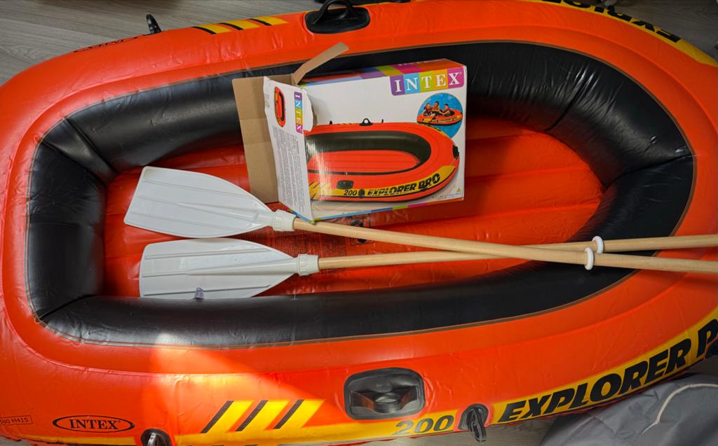 Intex Explorer Pro 200 opblaasboot met peddels, Ophalen of Verzenden, Zo goed als nieuw