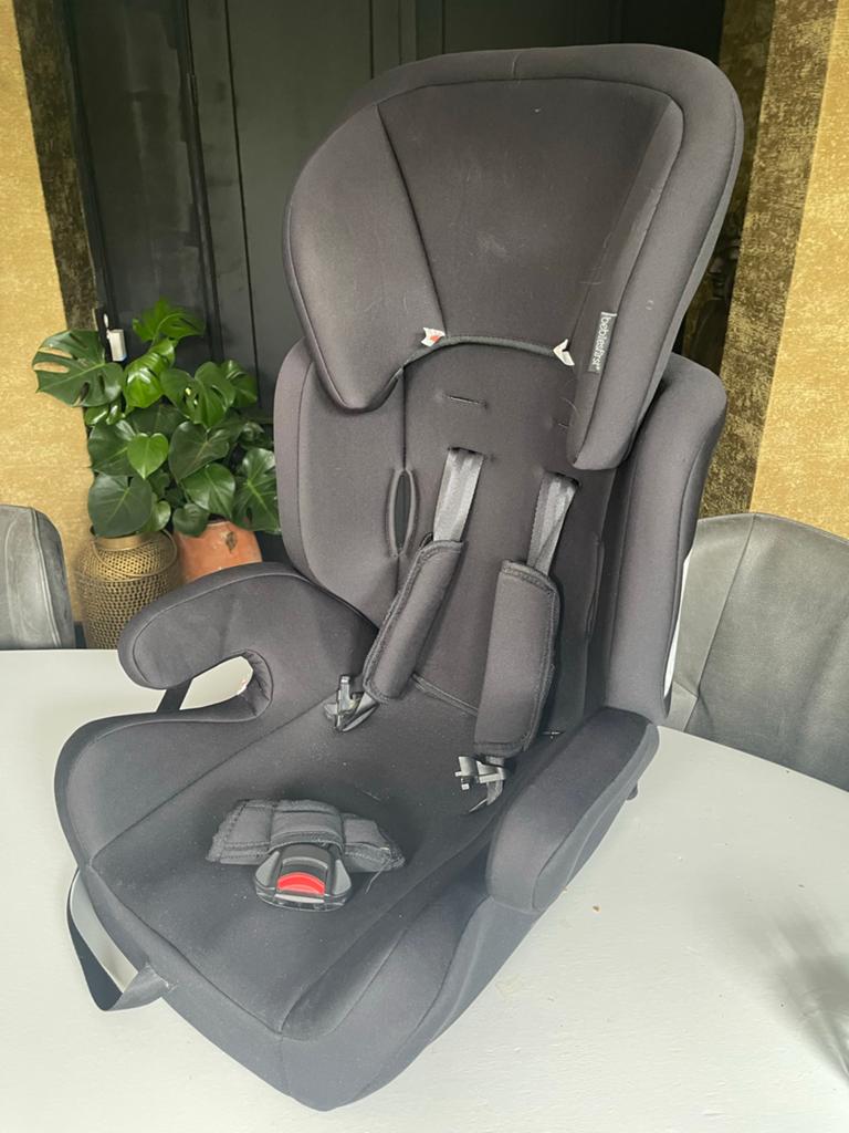 Bebies First Autostoeltje Zwart - Zo goed als nieuw, Kinderen en Baby's, Autostoeltjes, Overige merken, Autogordel, Zo goed als nieuw