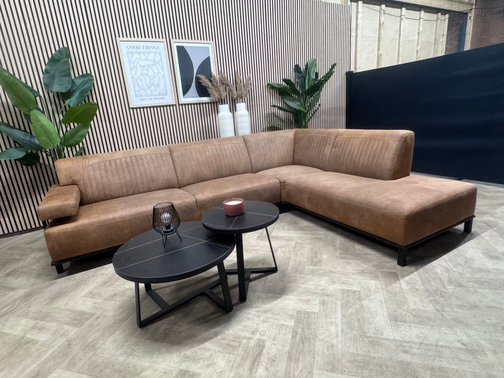 Het Anker | Industriële Cognac Hoekbank - 300 x 230, Huis en Inrichting, 250 tot 300 cm, -, -, Hoekbank