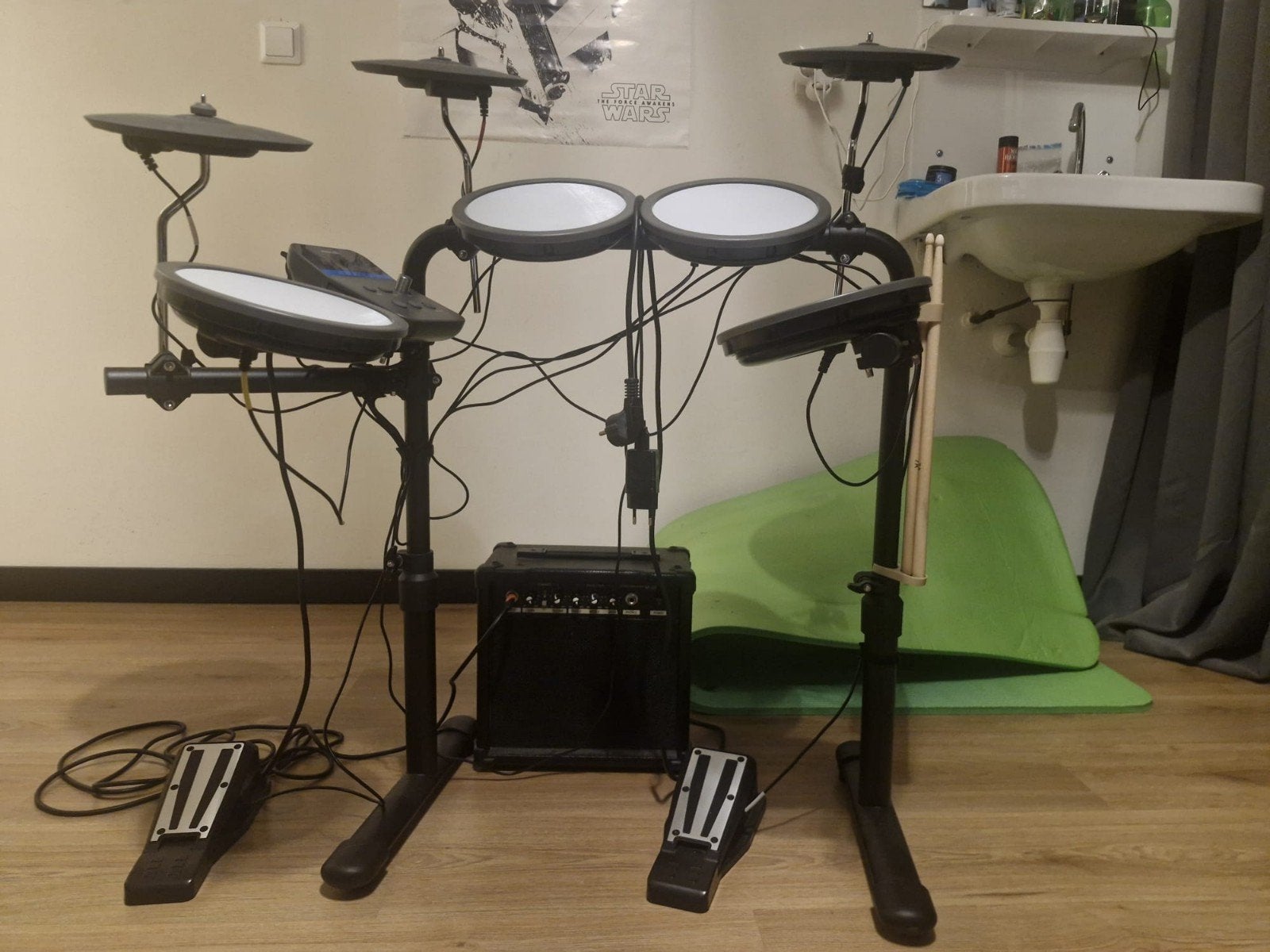 Foto 4 van Millennium Rookie E-Drumset met versterker