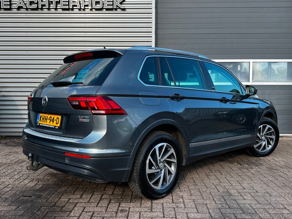 Volkswagen TIGUAN 2.0 TSI 4Motion SOUND | ACC | Trekhaak | V, Auto's, Automaat, Stof, Gebruikt, 4 cilinders