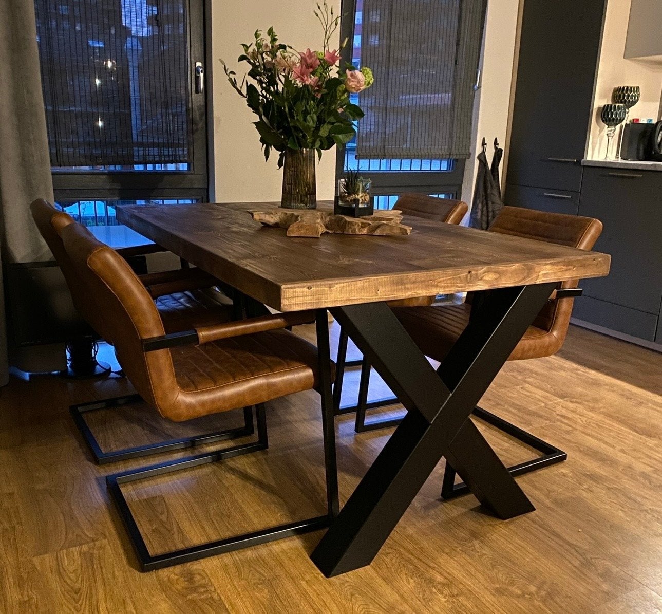 Industriële eettafel – Massief hout – 160 cm 100 cm breed, Ophalen, Gebruikt, 50 tot 100 cm, 150 tot 200 cm