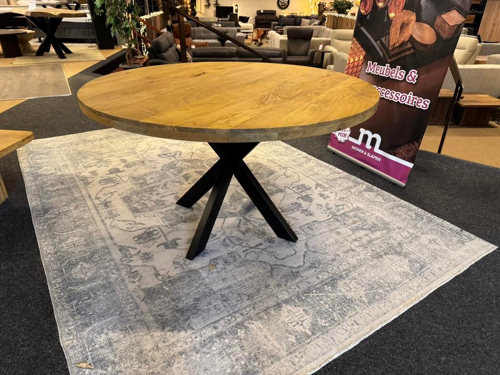 Foto 3 van Eettafel rond 130 Vlak tafelblad Mango Direct leverbaar 7371