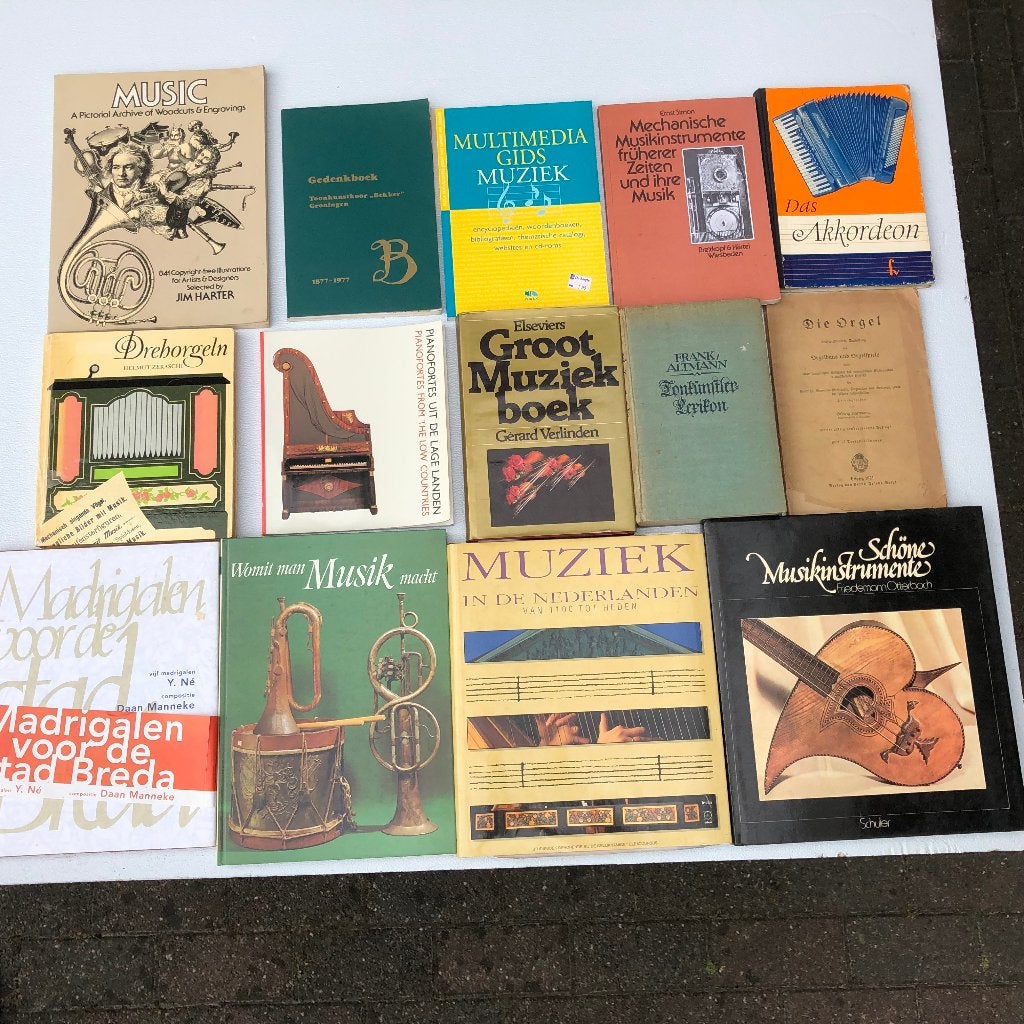 1e 150 boeken muziek boeken orgel piano kerkorgel orgelbouw, Ophalen of Verzenden, Gelezen, Artiest