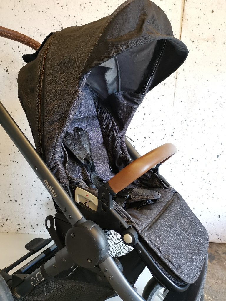Kinderwagen Mutsy Carry Cot EVO, Ophalen, Gebruikt, Combiwagen, Met autostoeltje