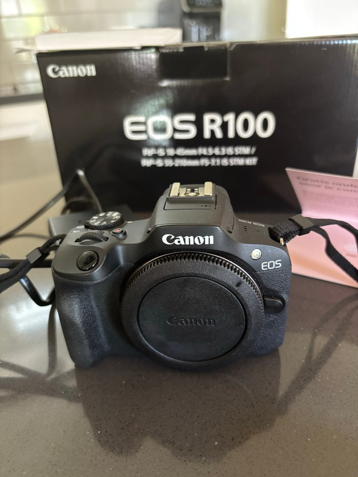 Canon EOS R100 Systeemcamera body