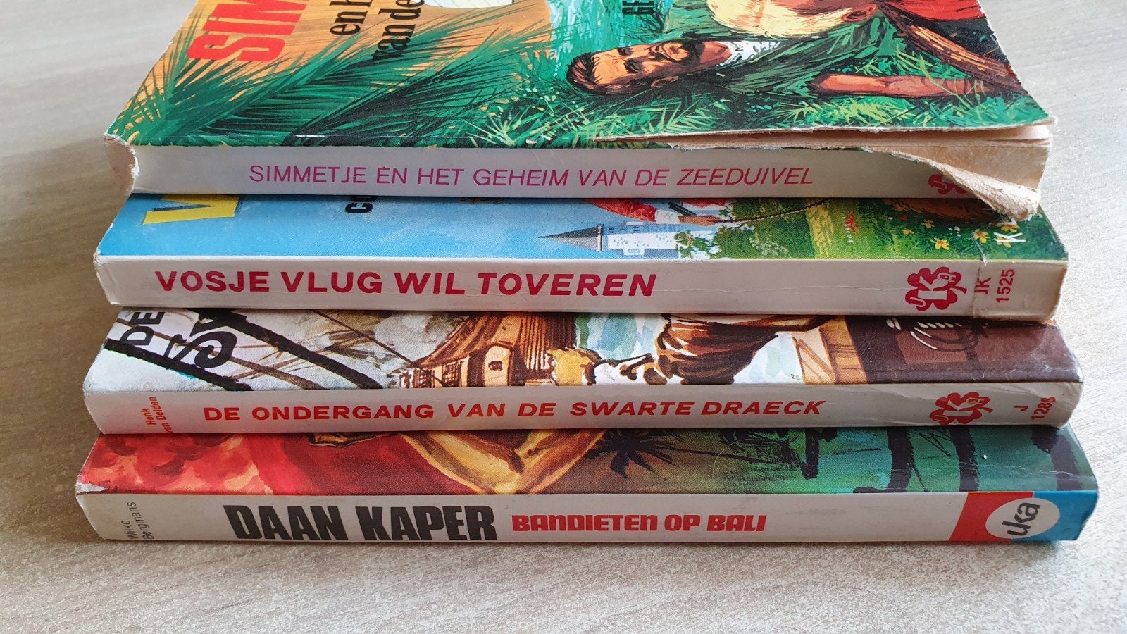 Oude pocket boekjes. Kluitman serie. Sneeuwbal serie., Ophalen of Verzenden, Gelezen