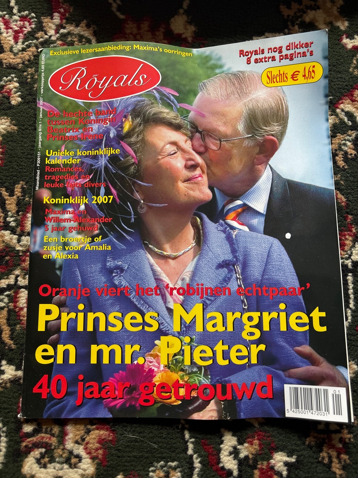 Royals Magazine: Prinses Margriet & Mr. Pieter 40 jaar getro, Ophalen of Verzenden, Gelezen, Gossip of Showbizz