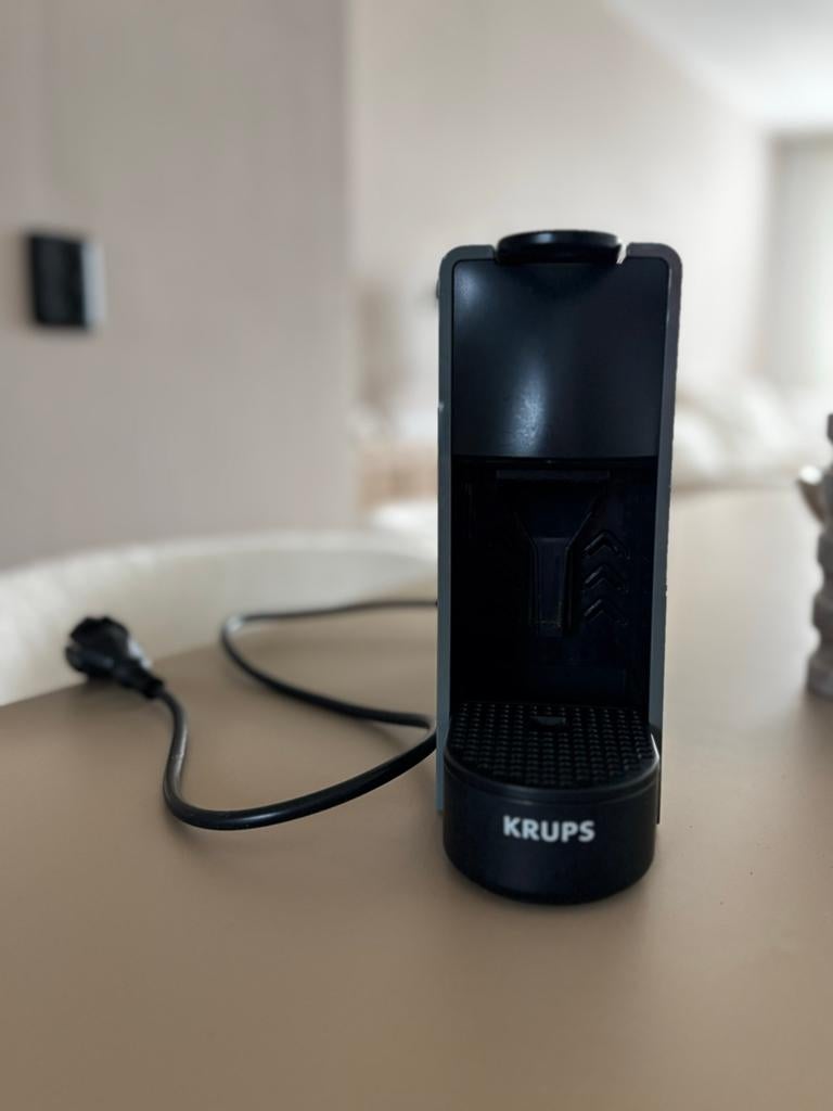 Krups koffiezetapparaat - Compact en stijlvol, Ophalen, Koffiepads en cups, Gebruikt, Koffiemachine