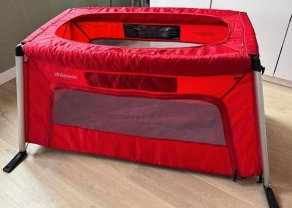 Phil & Teds Reiskinderbedje Rood - Compact & Draagbaar, Ophalen, Zo goed als nieuw, Rechthoekig
