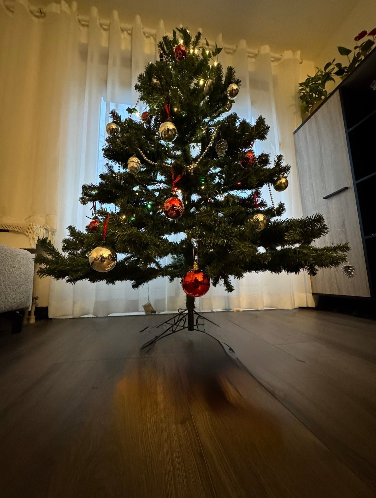 Kerstboom met kerstversiering, Ophalen, Gebruikt
