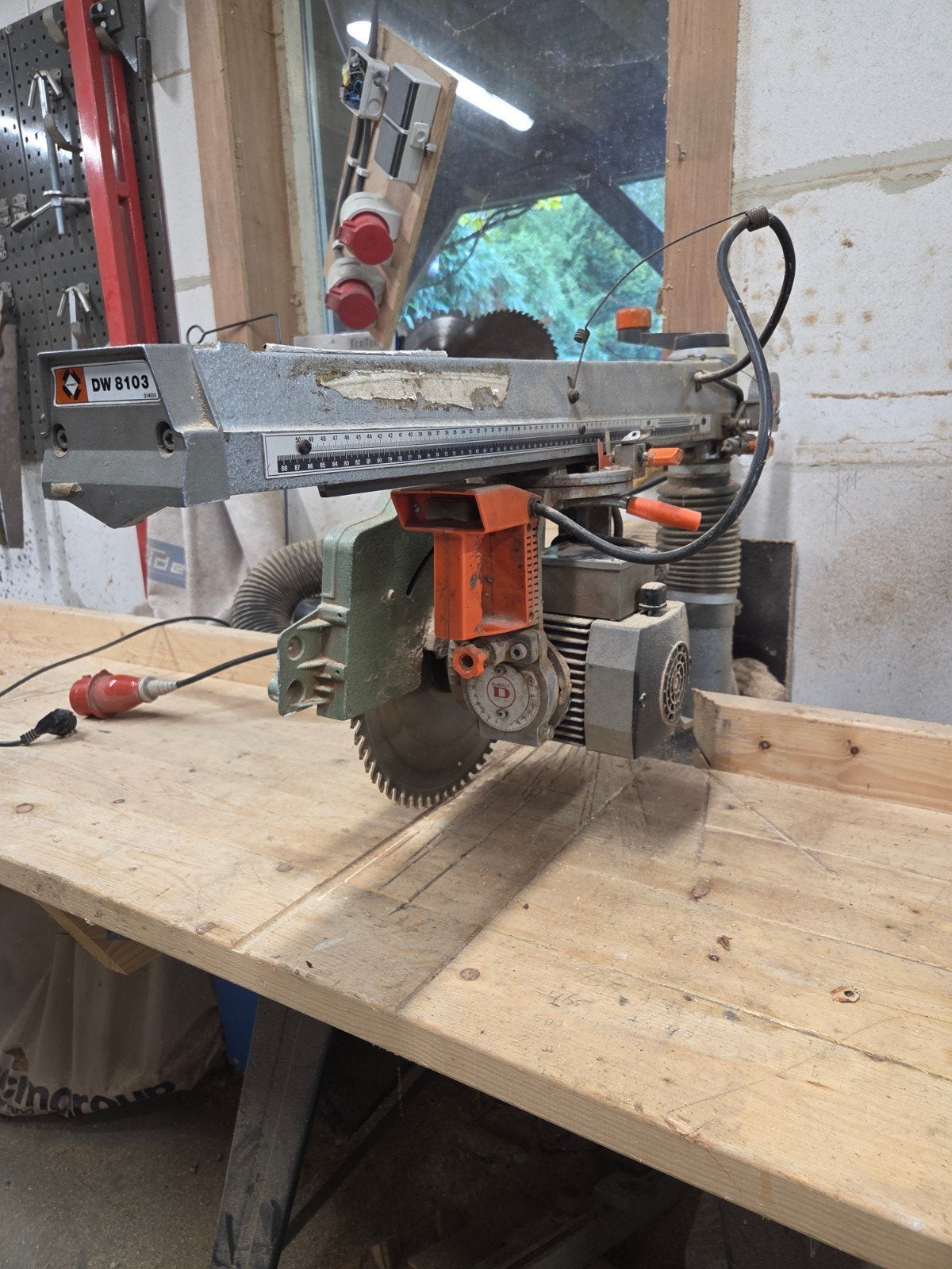afkortzaag Dewalt DW8103 380/220volt, Gebruikt, Ophalen of Verzenden, Afkortzaag, 1200 watt of meer