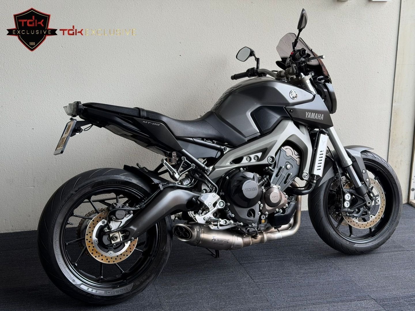 YAMAHA MT-09 ABS AKRAPOVIC MT09 MT 09 07 10, Motorrijbewijs A, Bedrijf, 3 cilinders, Meer dan 35 kW