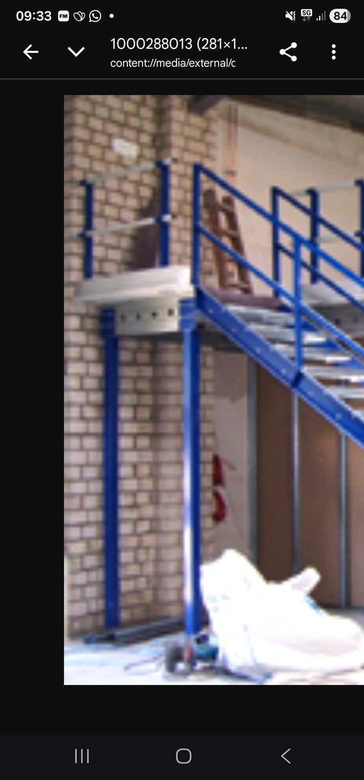 Entresolvloer trapopgang met railing, 310cm hoog, Ophalen, Gebruikt, 2 tot 4 meter