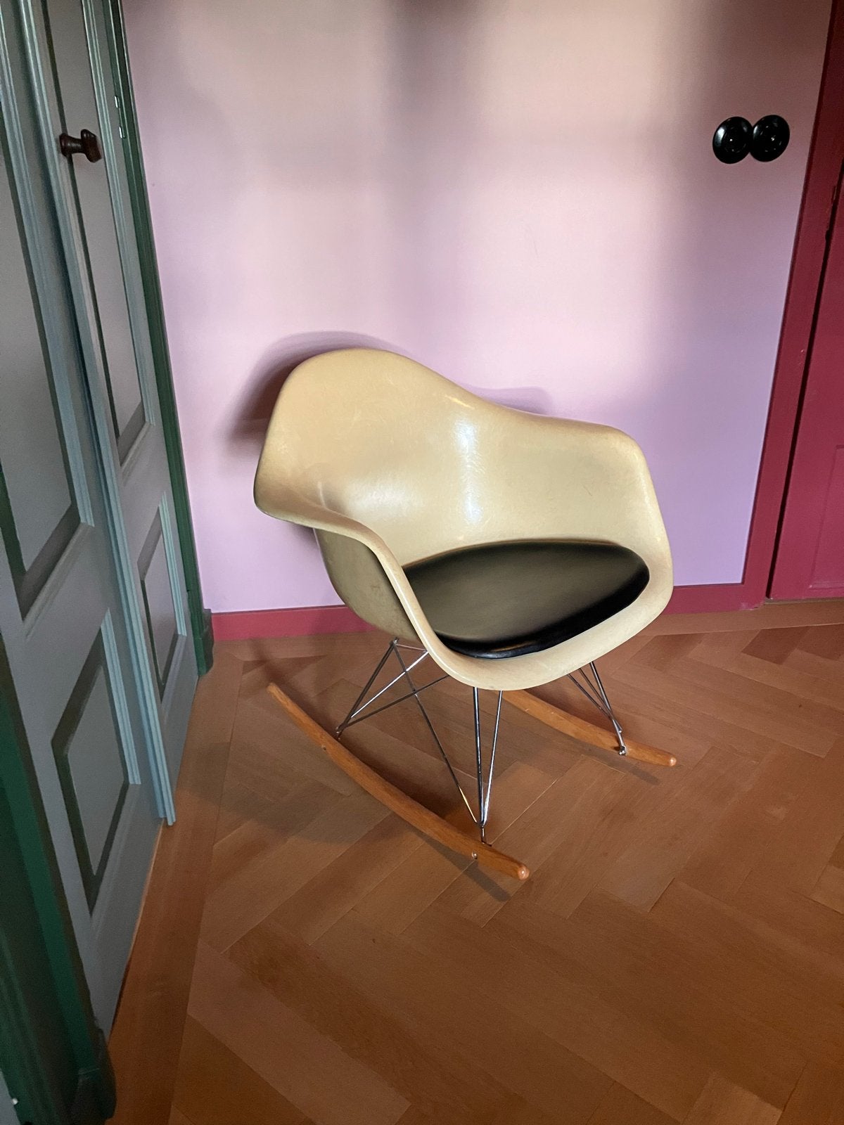 Vintage Eames Fiberglass Schommelstoel - Charles Eames, Ophalen, Gebruikt, Overige kleuren, Eén