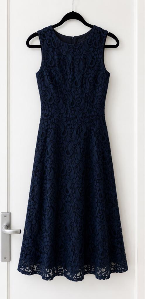 La Dress jurk maat S, donkerblauw kant, nooit gedragen, Blauw, Nieuw, Ophalen of Verzenden, Knielengte