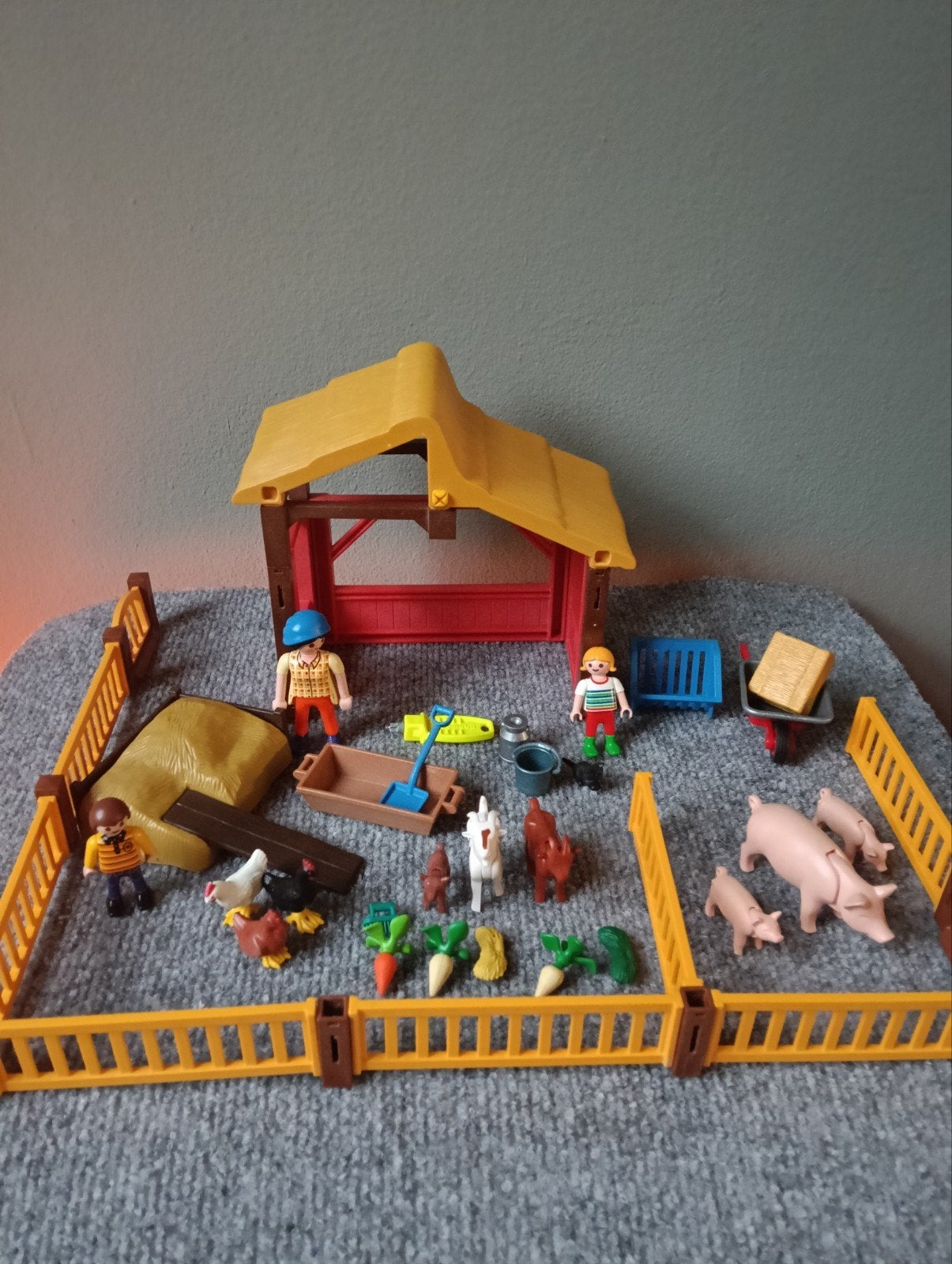 Playmobil Boerderij Stal met Dieren en Poppetjes, Complete set, -, Ophalen of Verzenden, Zo goed als nieuw