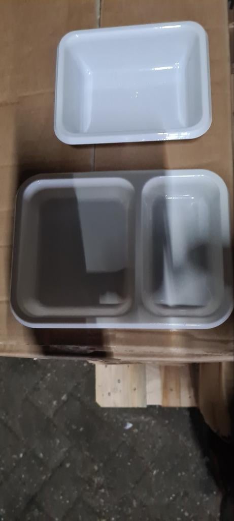 2 vaks met deksel, Ophalen of Verzenden